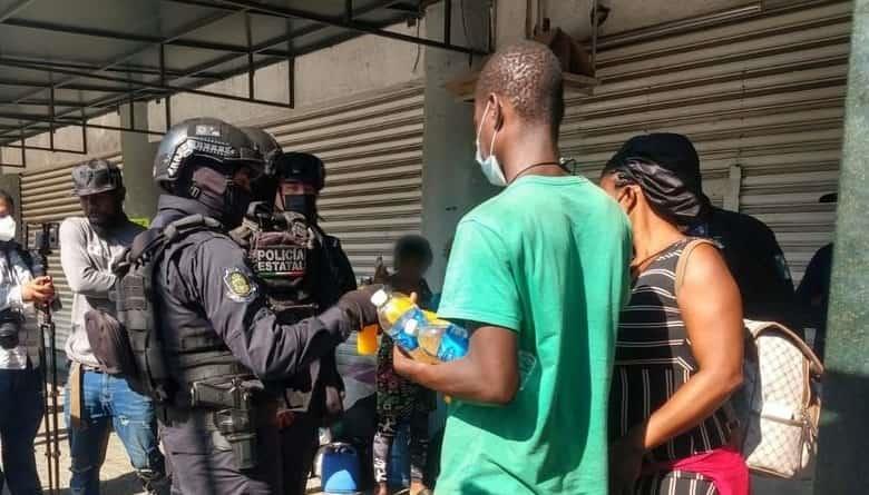 Continúan llevando a haitianos a Acapulco