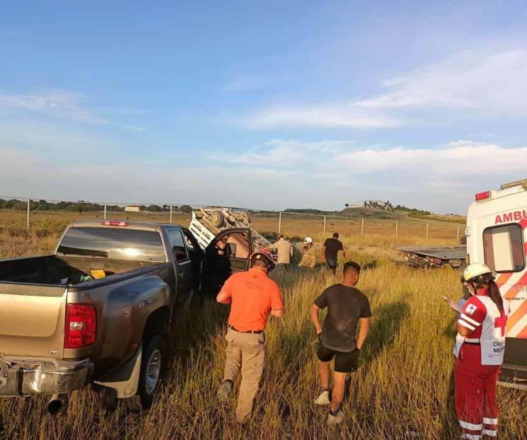 Vuelca camioneta en General Terán