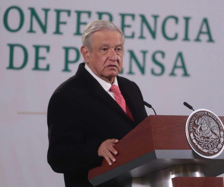 AMLO señala a Loret de corrupto por revelar videoescándalo