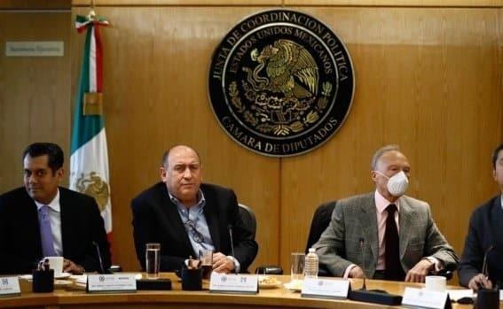 Gertz Manero sale de San Lázaro sin declarar