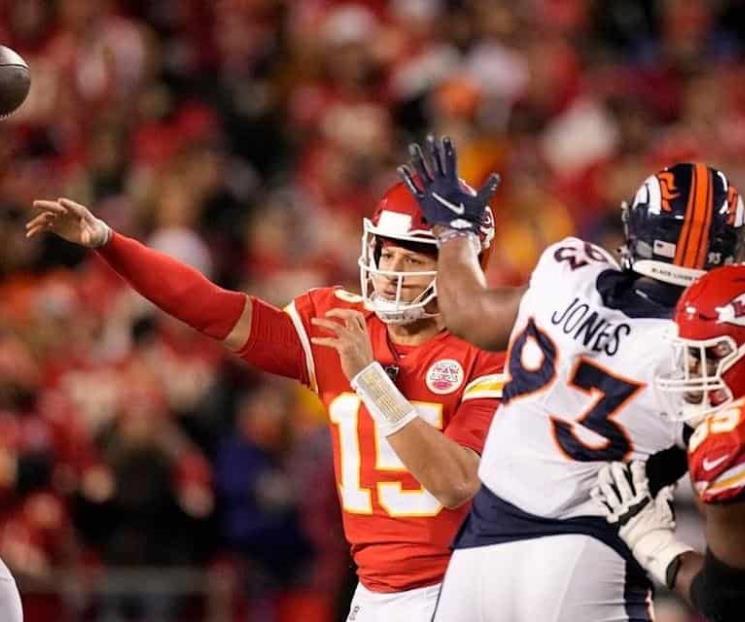 Superan Jefes a Broncos y pelean lideran su división