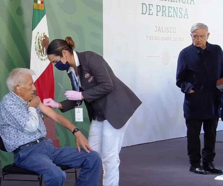 Con AstraZeneca, México arrancará vacunación de refuerzo