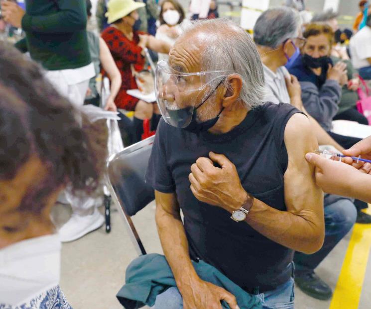 Arranca vacunación de refuerzo