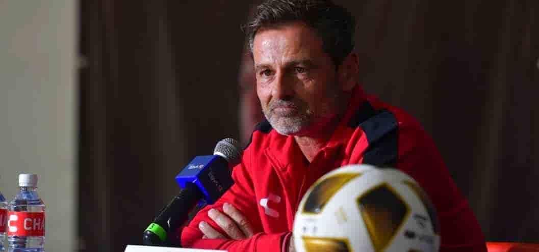 ...Y Diego Cocca pide evitar hablar de él