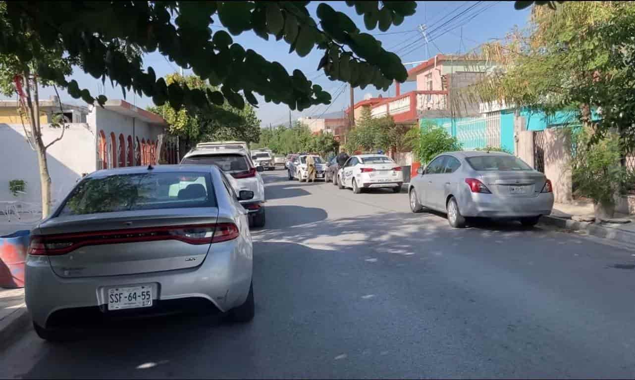 Un oficial de la policía preventiva de San Nicolás, fue despojado de su patrulla por un delincuente, que lo sorprendido golpeándolo con un barrote.
