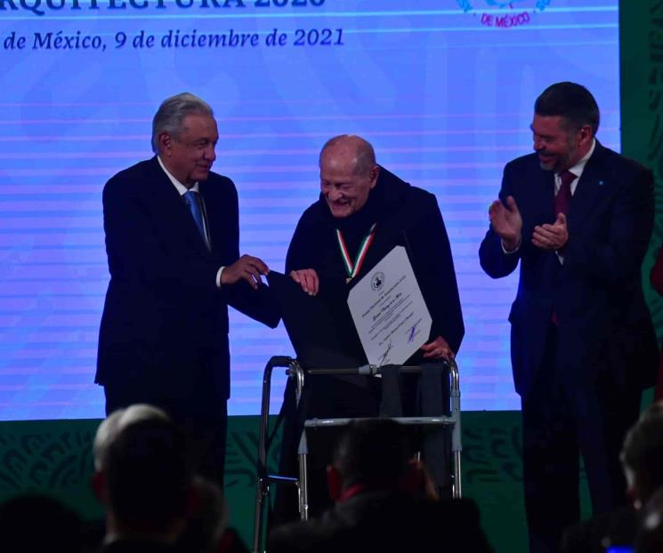 Entregan Premios Nacionales de Ingeniería y Arquitectura