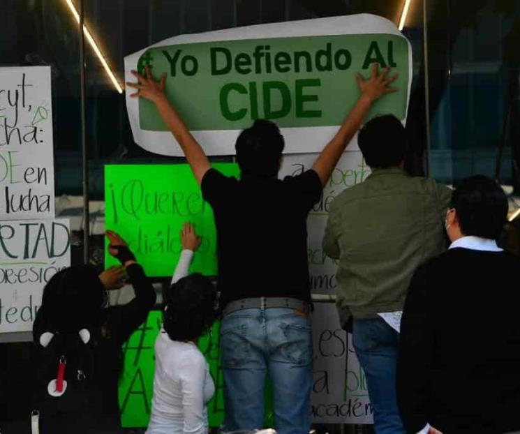 No hay ninguna razón para remover a director del CIDE