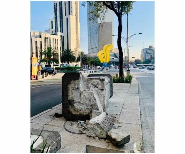 Automovilista en estado de ebriedad derriba estatua