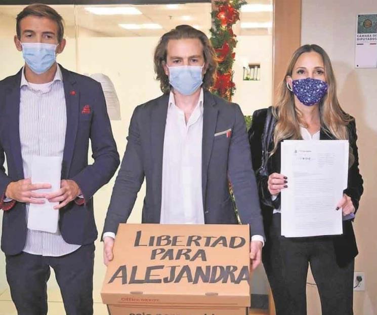 Pide a la UIF analizar recursos de Gertz