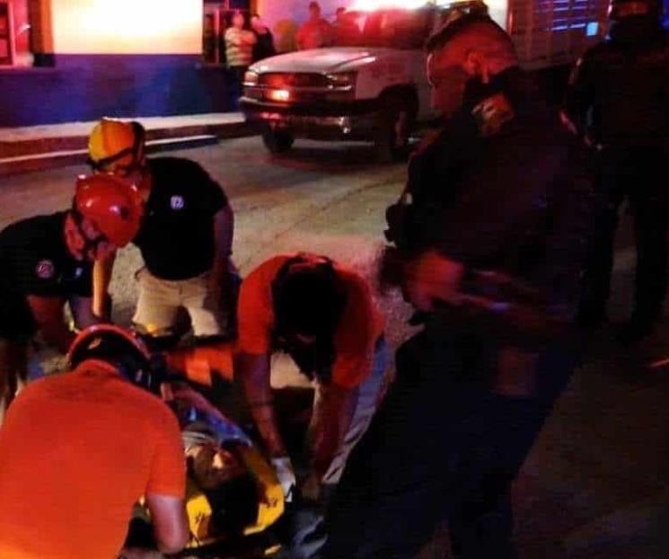 Muere motociclista en hospital