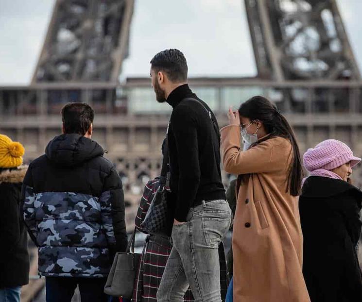 Francia se aproxima al pico de la quinta ola de Covid