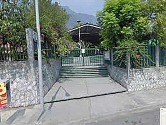 Lleva arma de fuego a la secu Lleva arma de fuego a la secu