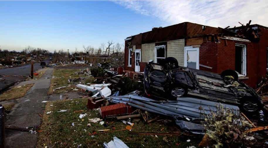 Sube a más de 70 cifra de muertos por tornados en Kentucky Sube a más de 70 cifra de muertos por tornados en Kentucky