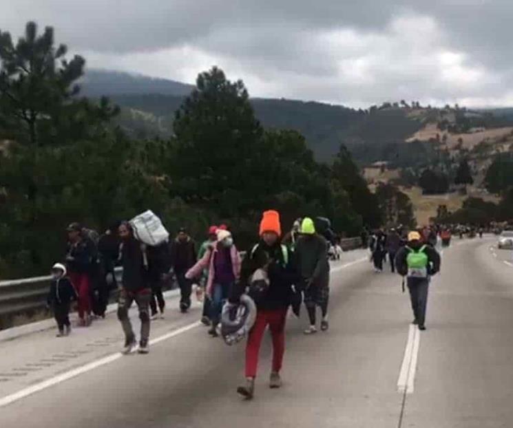 Caravana migrante reinicia recorrido hacia la CDMX