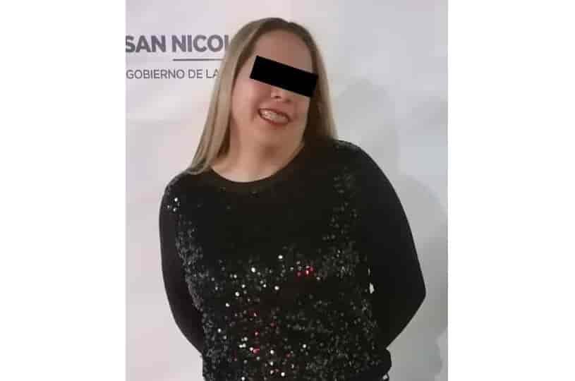 Detienen a mujer armada con una pistola