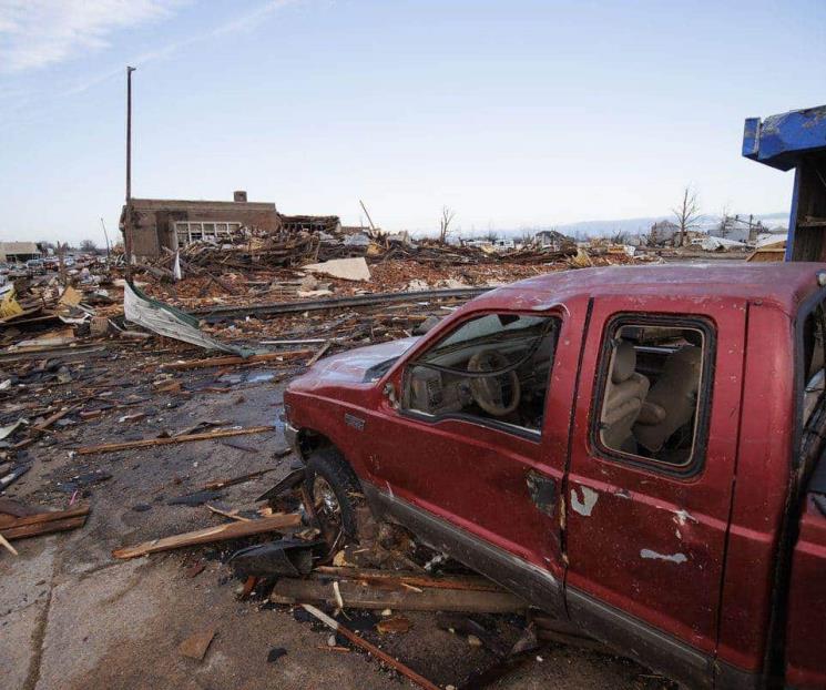 Suman 78 decesos por tornados en EU Suman 78 decesos por tornados en EU