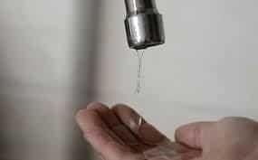 Alertan sobre baja presión y cortes de agua en 30 colonias