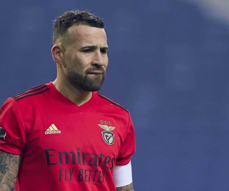 Asaltan a futbolista argentino en su casa