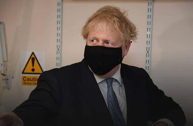 Confirma RU primera muerte por ómicron