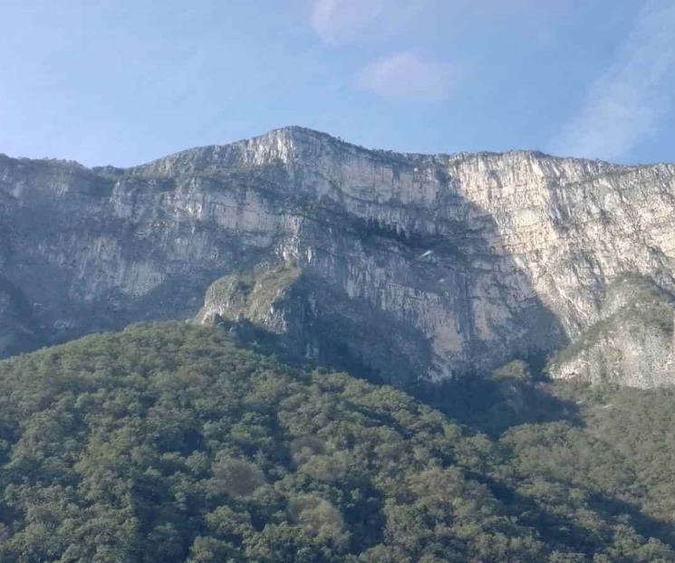 Hallan muerto a senderista en barranco