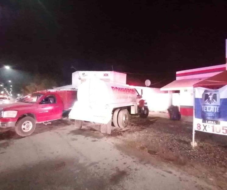 Arde quinta campestre en Linares