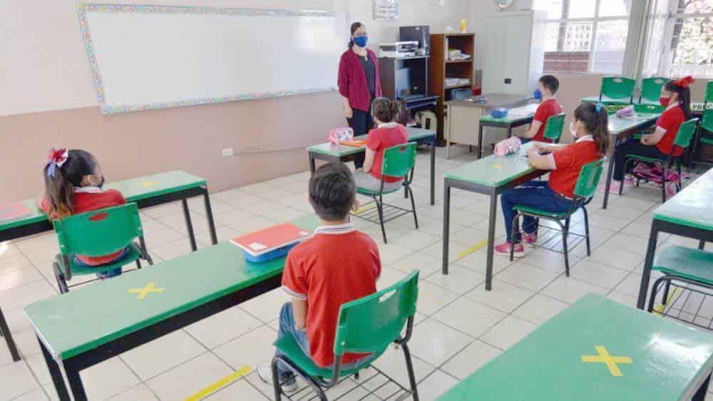 Reanudarían clases presenciales el 10 de enero