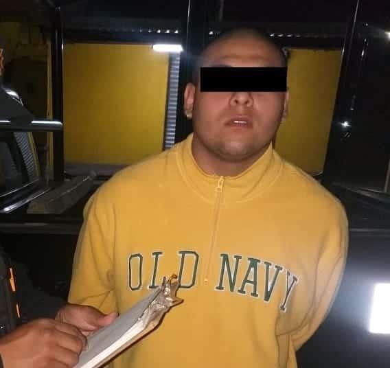 Cae con arma de fuego