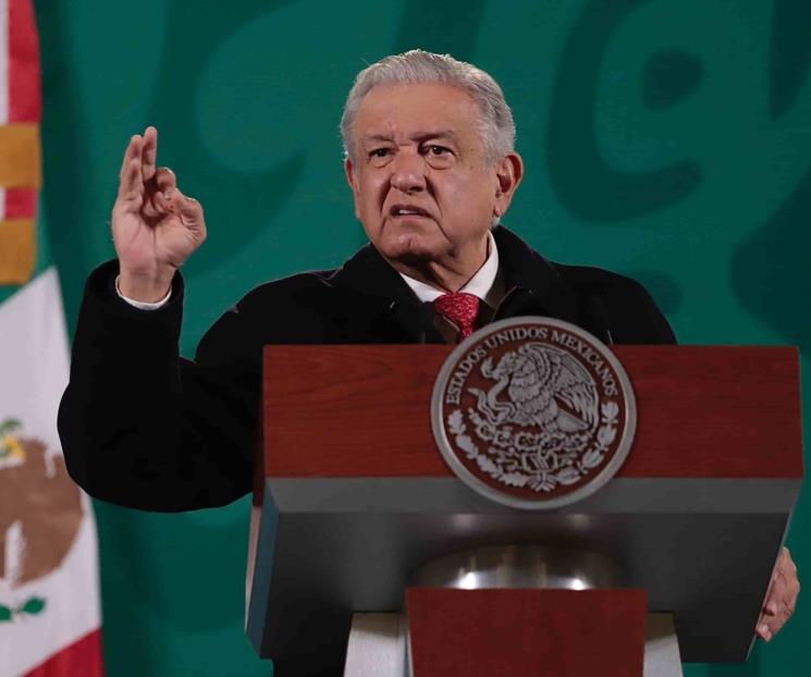 Advierte AMLO a partidos de EU si rechazan reforma
