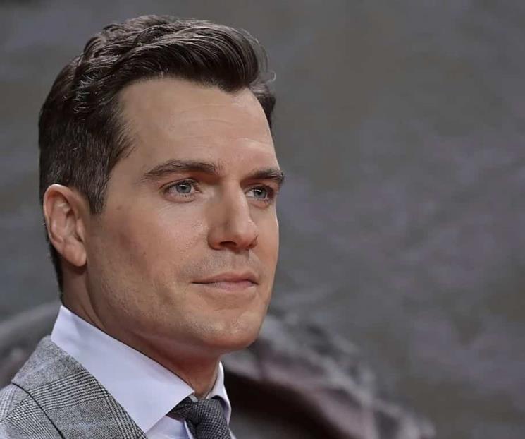 Henry Cavill deseo volver a interpretar a Supeman