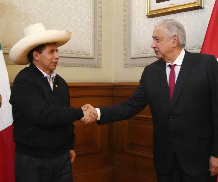 No está solo, dice AMLO a presidente de Perú