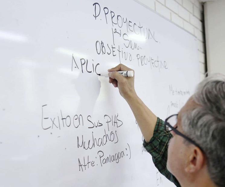 Certifican a docentes de nivel medio superior con EC0999