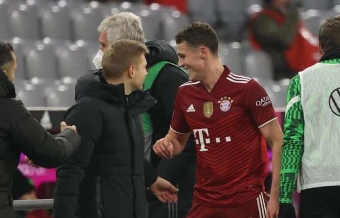 Jugador del Bayern deja partido por emergencia estomacal