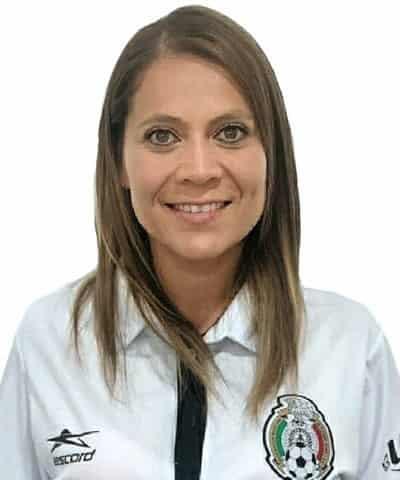 Francia González, la silbante