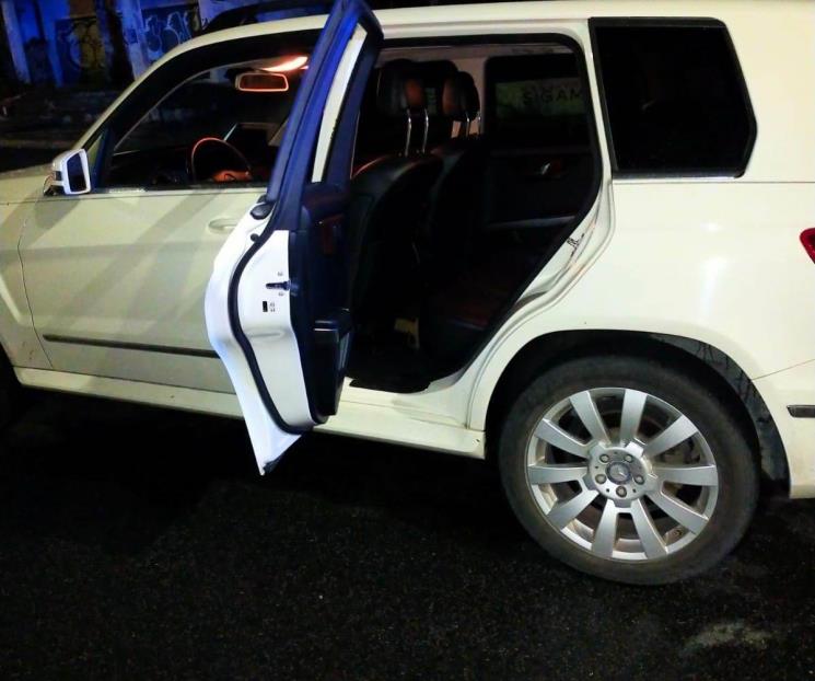 Detienen a 3 con arma de fuego Detienen a 3 con arma de fuego