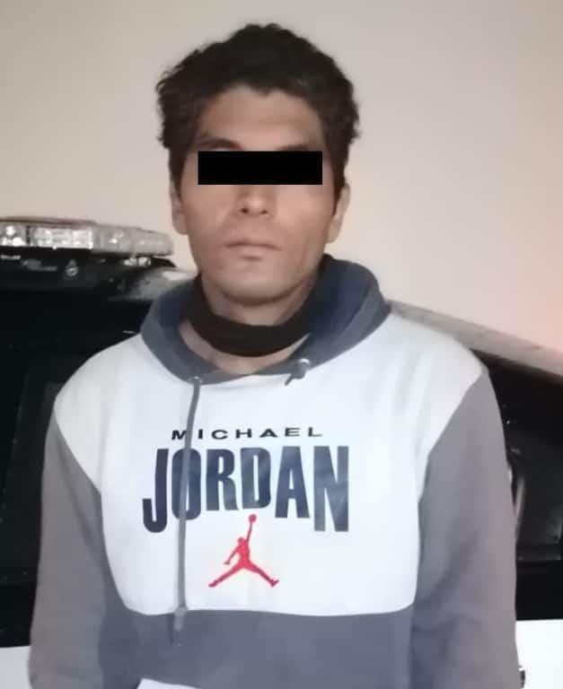 Detienen a hombre por daños en Central de Autobuses