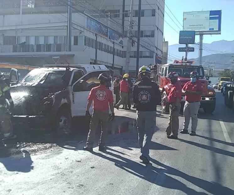 Se incendia camión de valores en Avenida Revolución