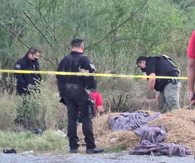 Encuentran cadáver encobijado