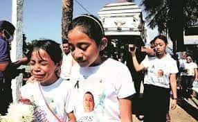 Realizan sepelio de migrante muerto en tráiler