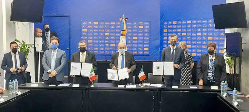 Estrecha UANL lazos con Francia y sus instituciones