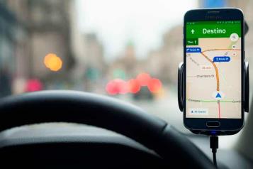 Tienen en la mira a servicio de taxis por aplicación