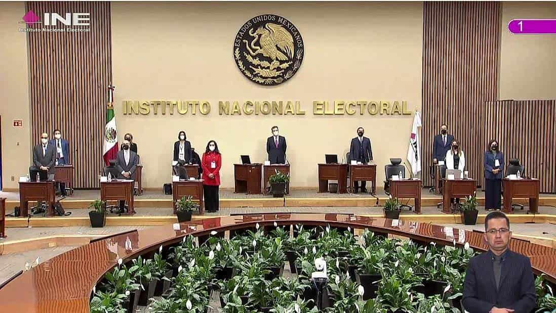 Se extiende bloque a favor del INE