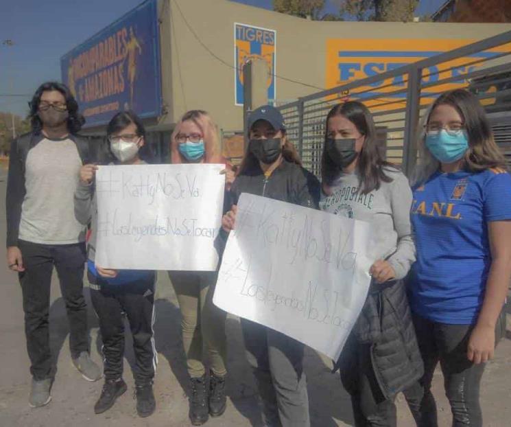 Afición desaprueba salida de la ‘Killer’