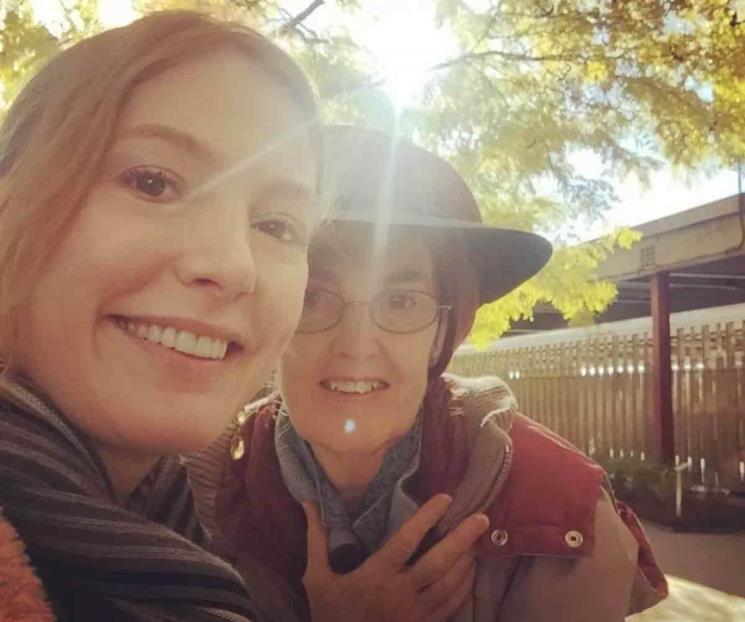 Encuentran muertos a papás de actriz de Walking Dead