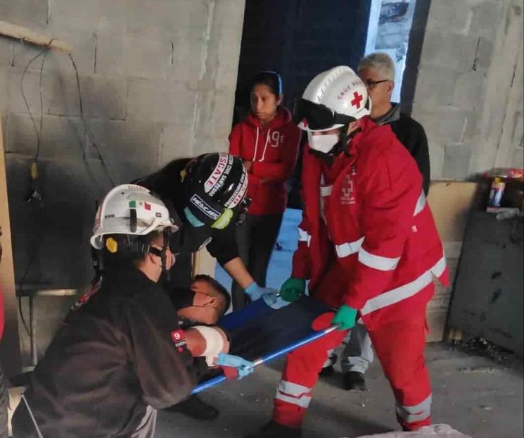 Cae trabajador en construcción en San Pedro