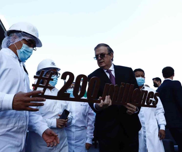 Celebra Marcelo Ebrard un año de vacunas