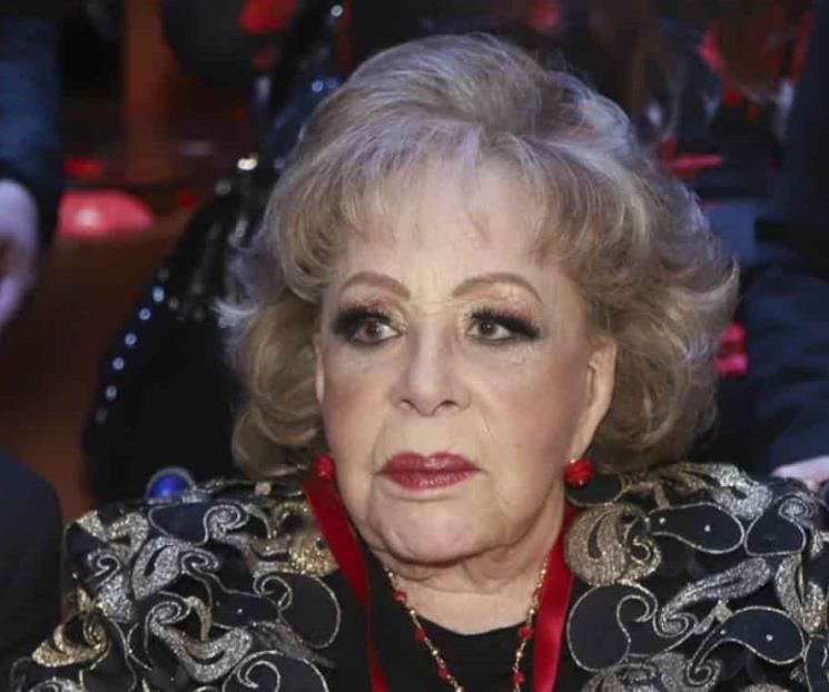 Hospitalizan a Silvia Pinal Hospitalizan a Silvia Pinal