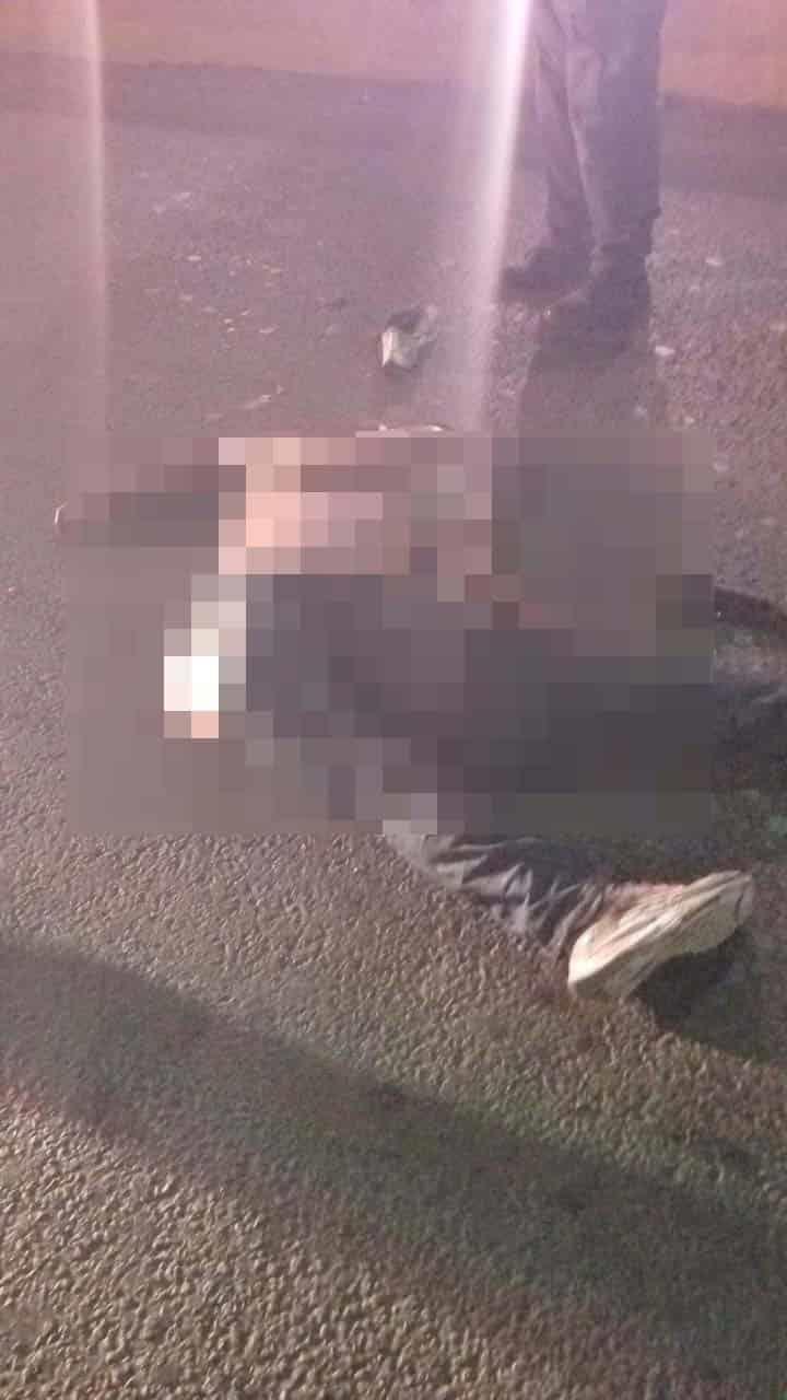 Arrolla a peatón y huye