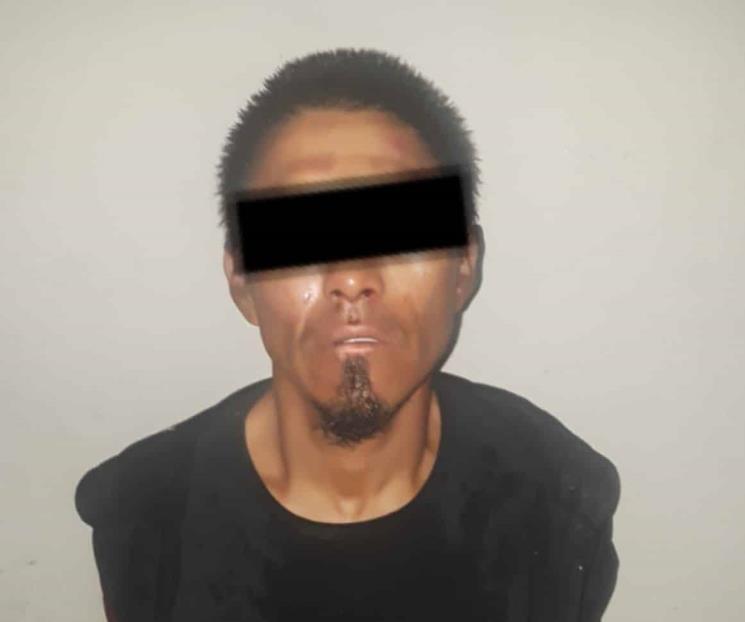 Detienen a hombre por agredir a empleado de gasolinera