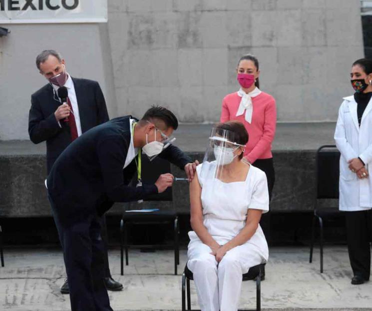 México cumple un año de aplicación de vacunas contra Covid