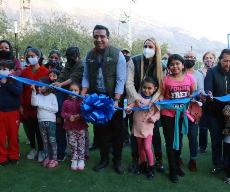 Amplia Nava espacios públicos